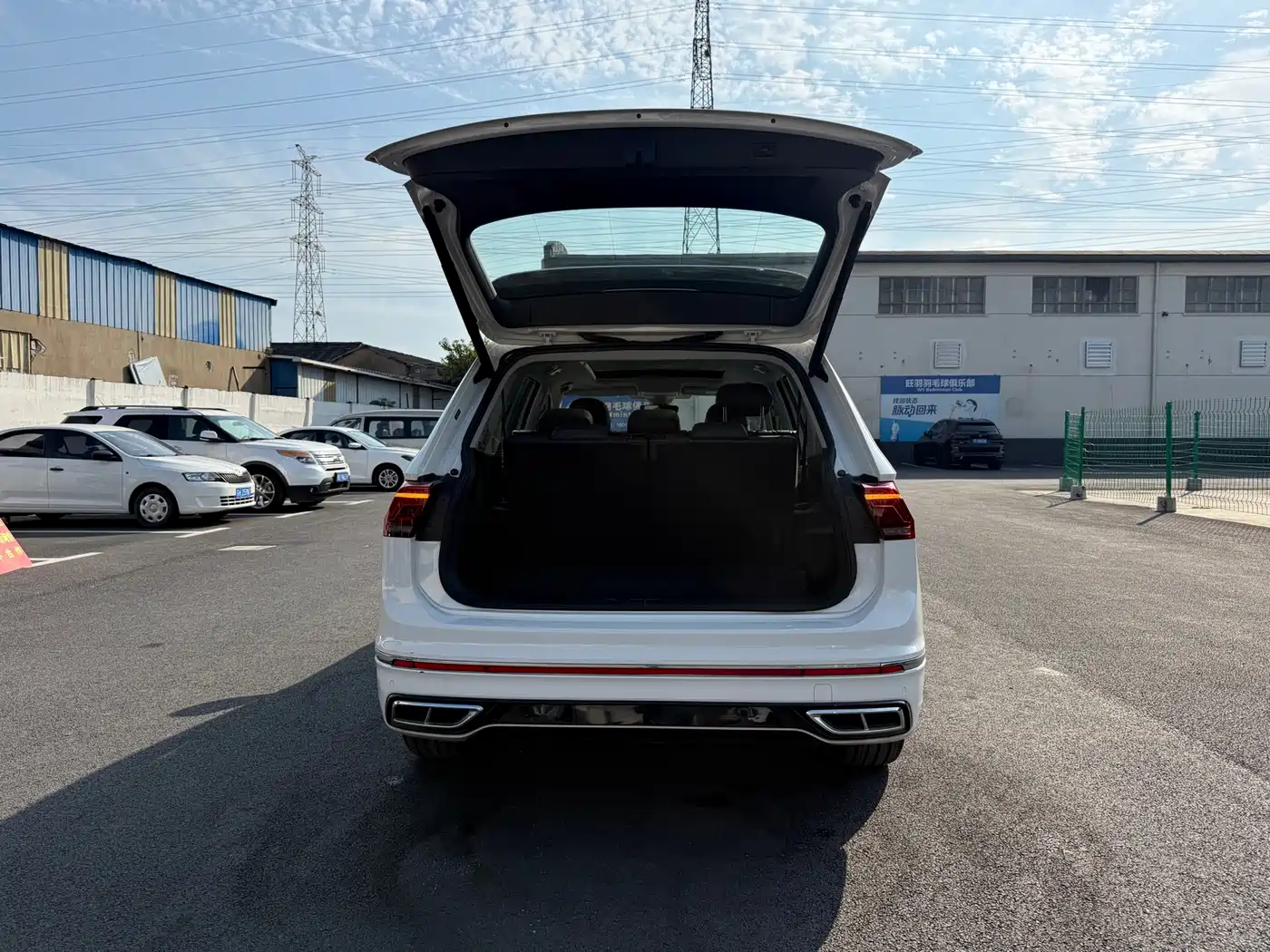 Volkswagen Tiguan L 2022 380TSI Automatic 4WD R-Line Flagship 7-Seater фото 25