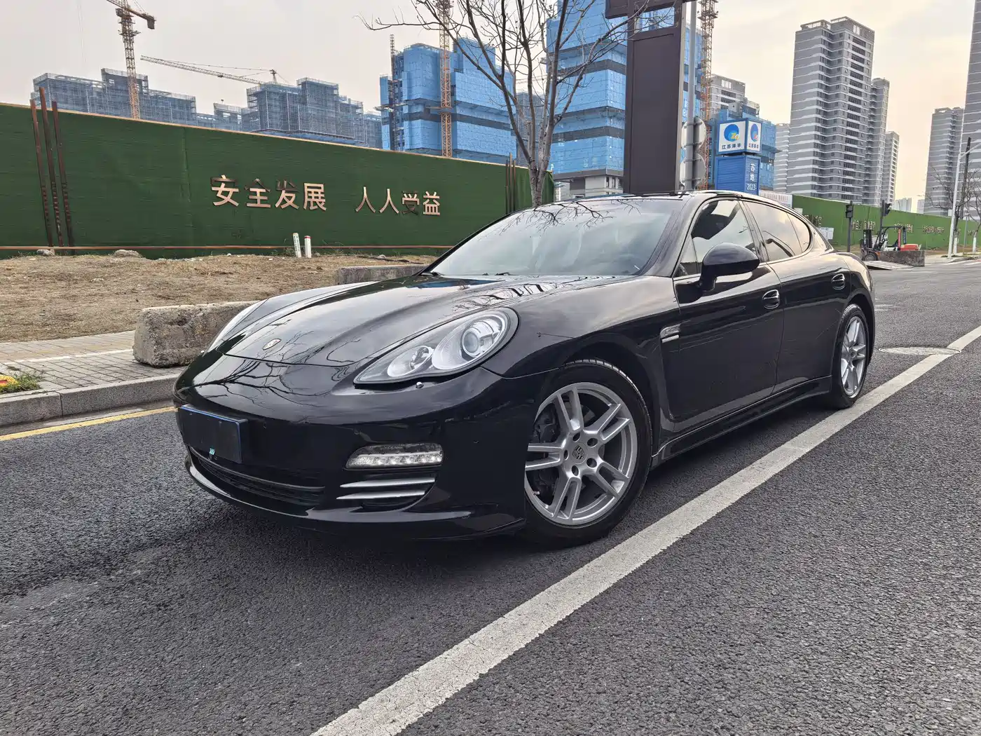 Porsche Panamera 2010 Panamera 4 3.6L