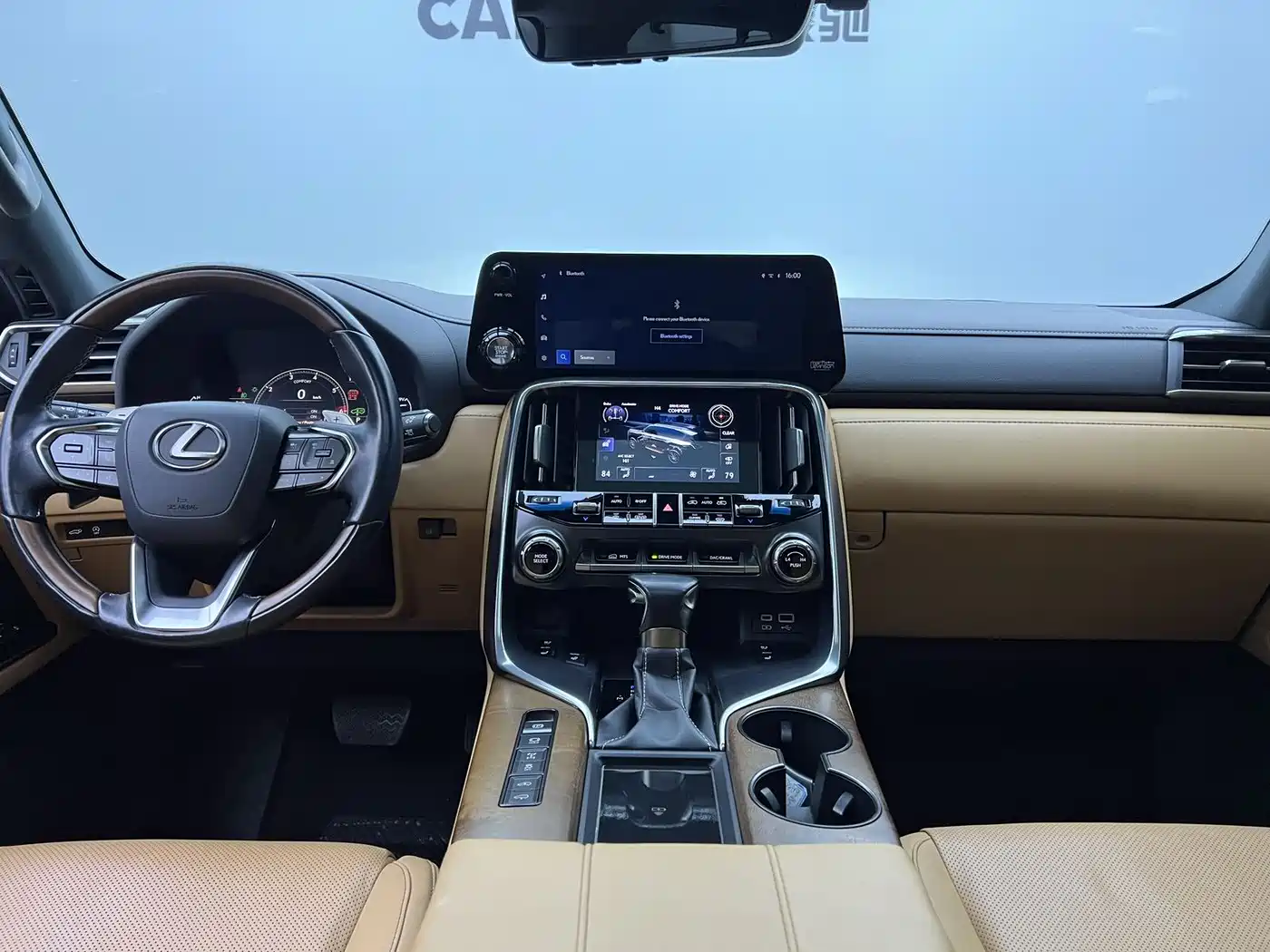 Lexus LX 2016 570 Dynamic Luxury Edition фото 8