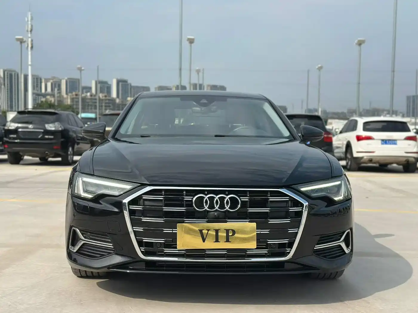 Фото 2 - Audi A6L