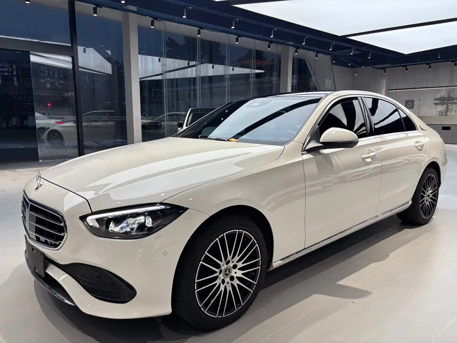 Фото 1 - Mercedes-Benz C-Class