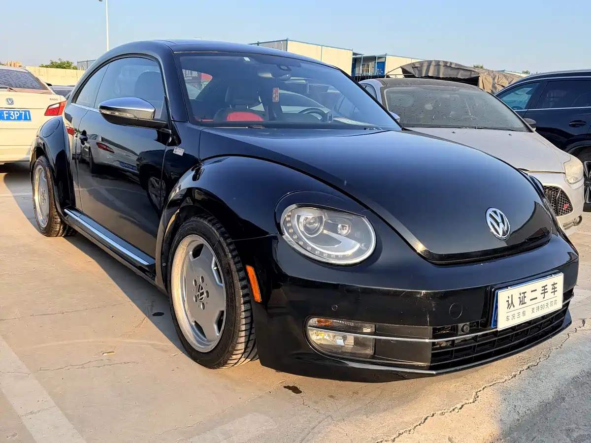 Volkswagen Beetle 2013 1.4TSI Luxury фото 3