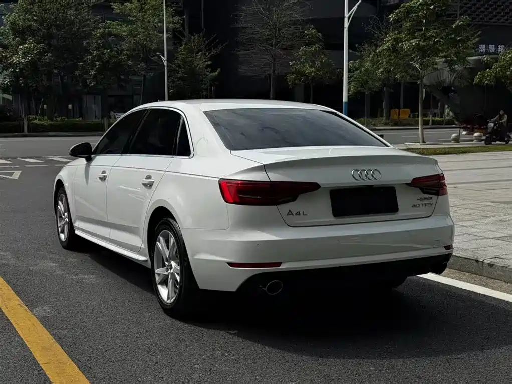 Audi A4L 2017 40 TFSI Progressive фото 8