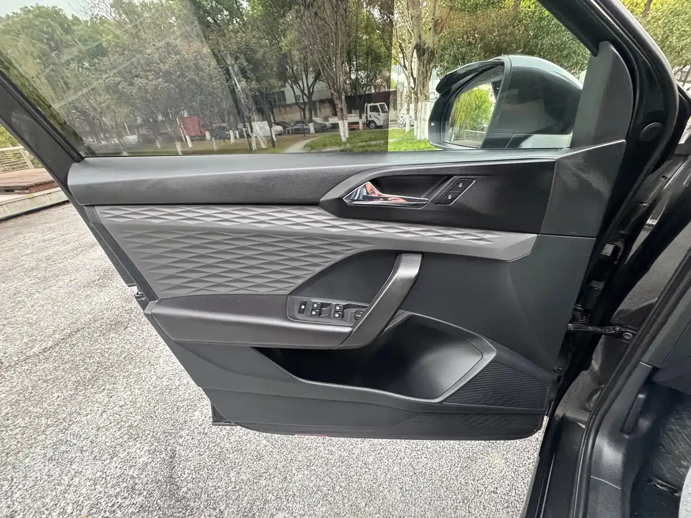 Volkswagen Tharu 2022 280TSI 2WD Trend фото 19