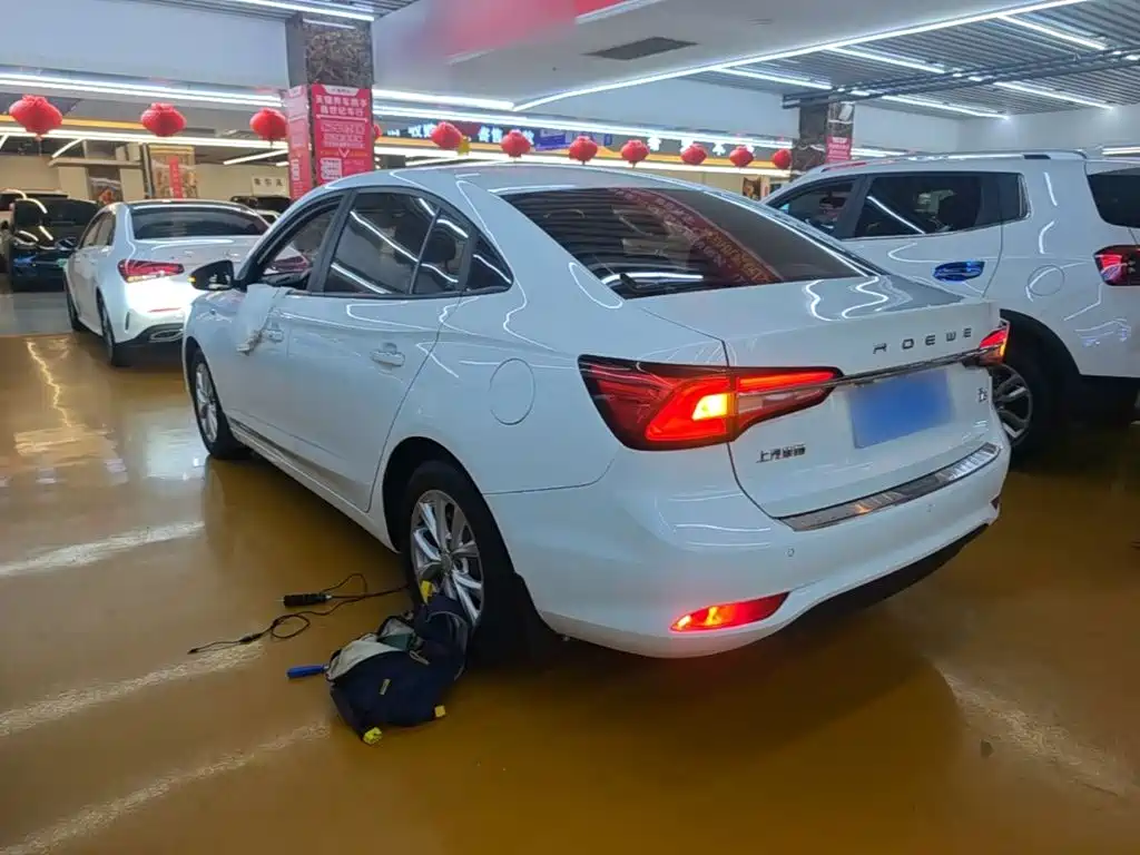 Roewe i5 2019 2019 1.5L Manual 4G-Connected Langyue Edition