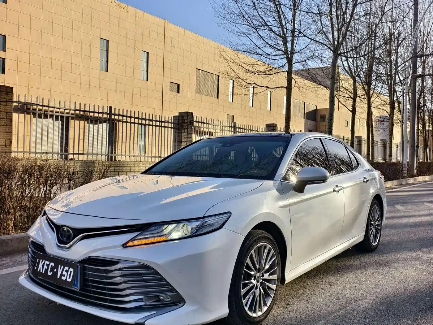 Toyota Camry 2019 Facelift Hybrid 2.5HG Luxury Edition фото 5