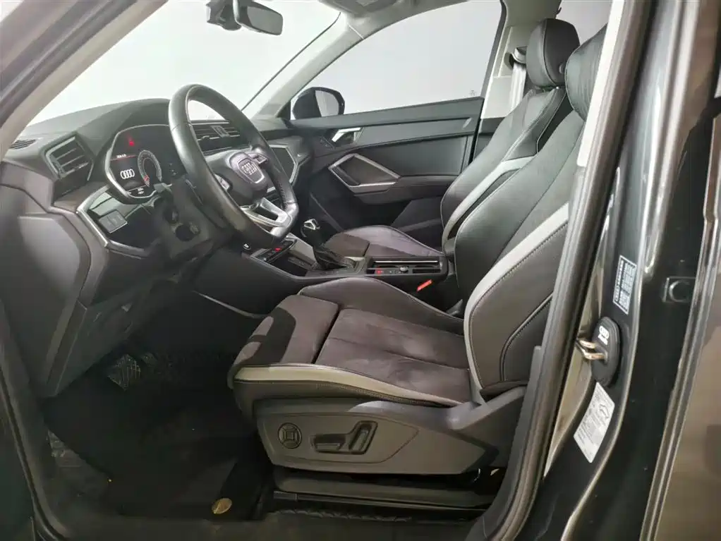 Audi Q3 2023 35 TFSI Fashion Dynamic Model (1.5T) фото 6