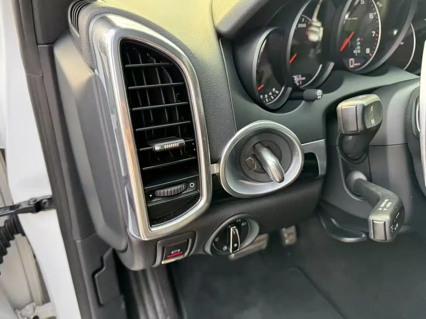 Porsche Cayenne 2014 Cayenne Platinum Edition 3.0T фото 9