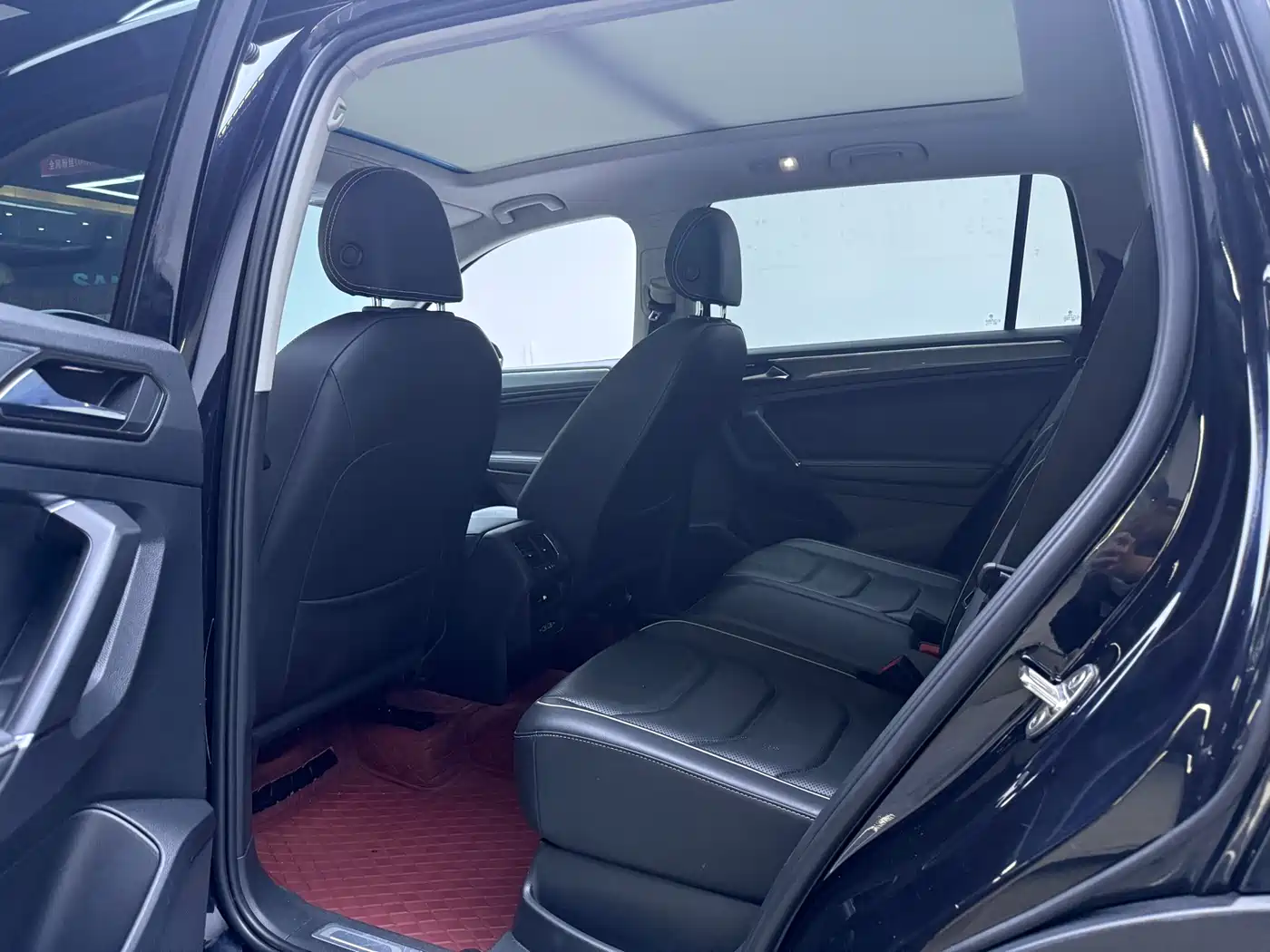 Volkswagen Tiguan L 2020 330TSI Auto 2WD R-Line Flagship China VI фото 7