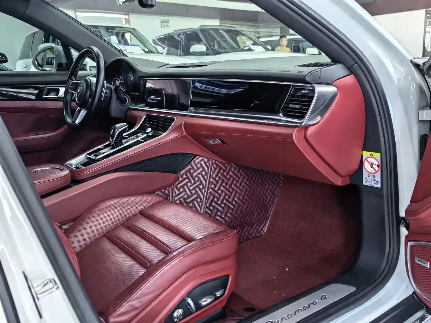 Porsche Panamera 2017 Panamera 4 Executive Long Wheelbase 3.0T фото 6