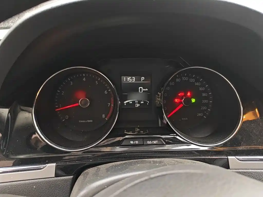 Volkswagen Bora 2014 1.6L Automatic Comfort Edition фото 4