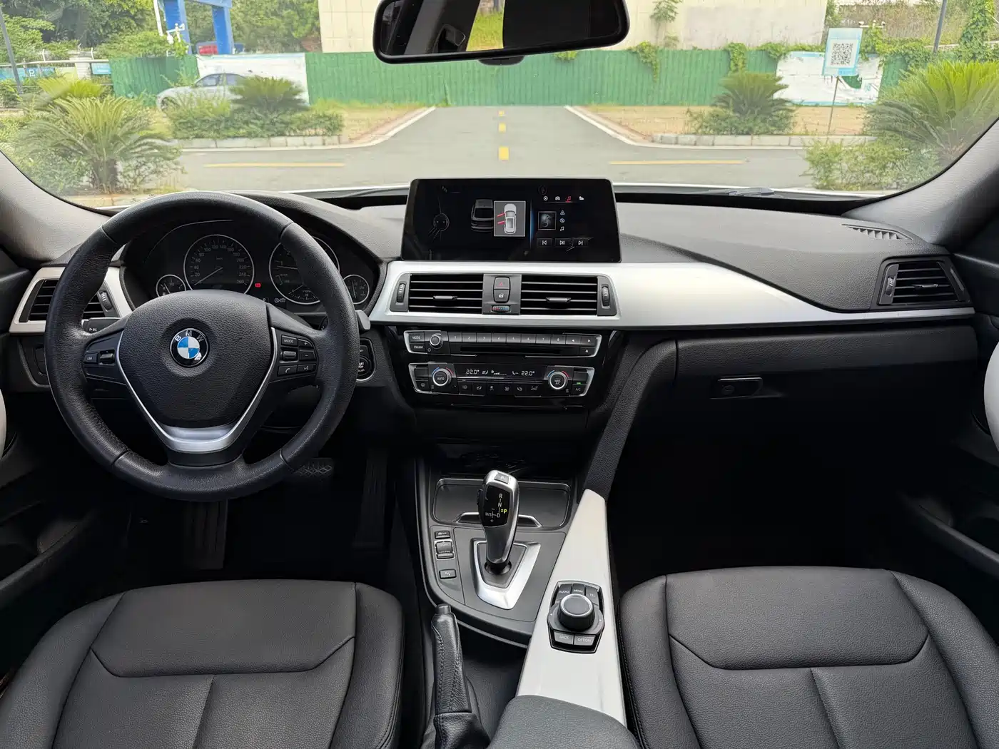 BMW 3 Series GT 2016 320i Fashion Style фото 5