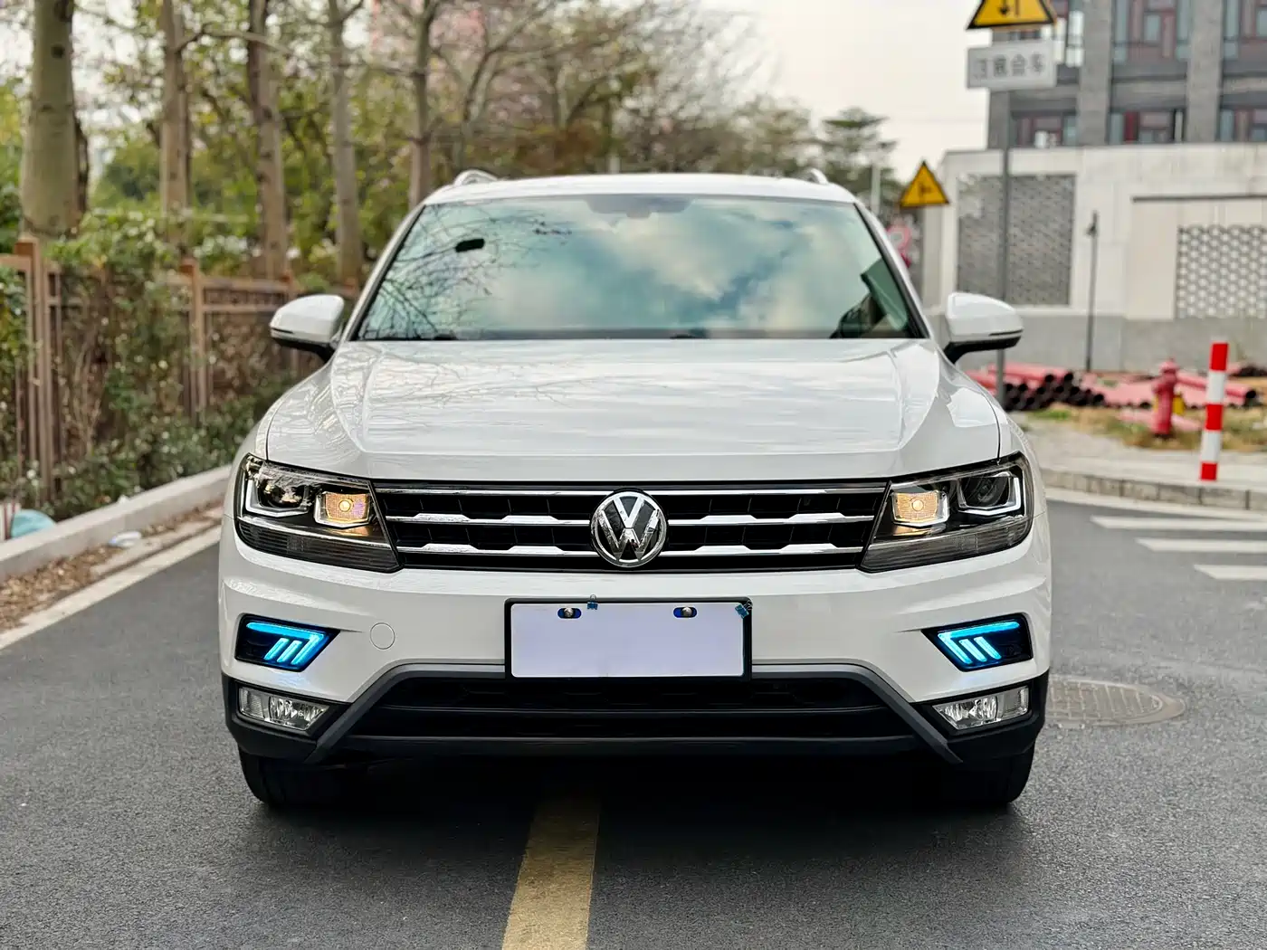 Volkswagen Tiguan L 2019 330TSI Automatic 2WD Panorama Comfort Edition China VI фото 2