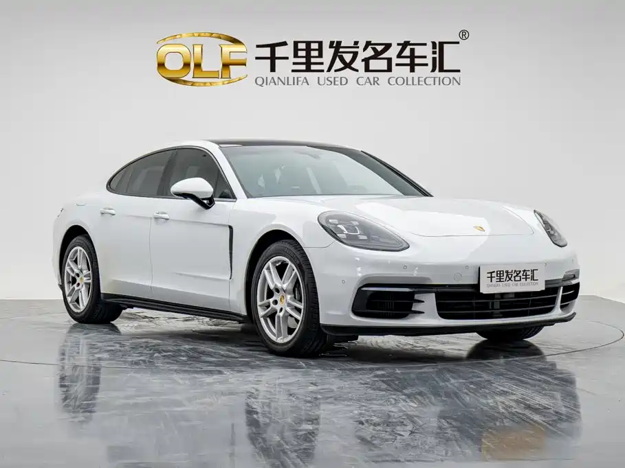 Фото 8 - Porsche Panamera