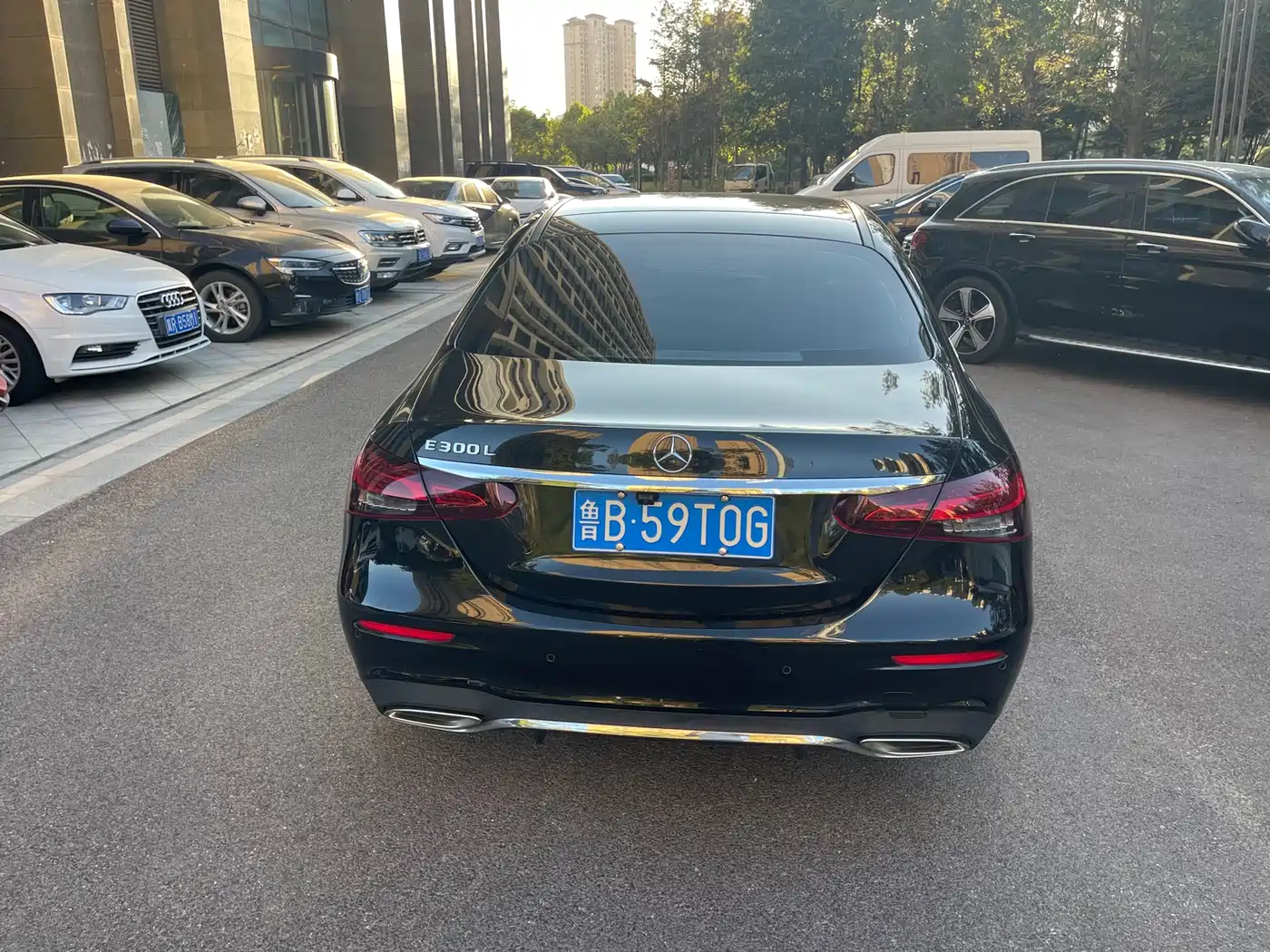 Фото 5 - Mercedes-Benz E-Class