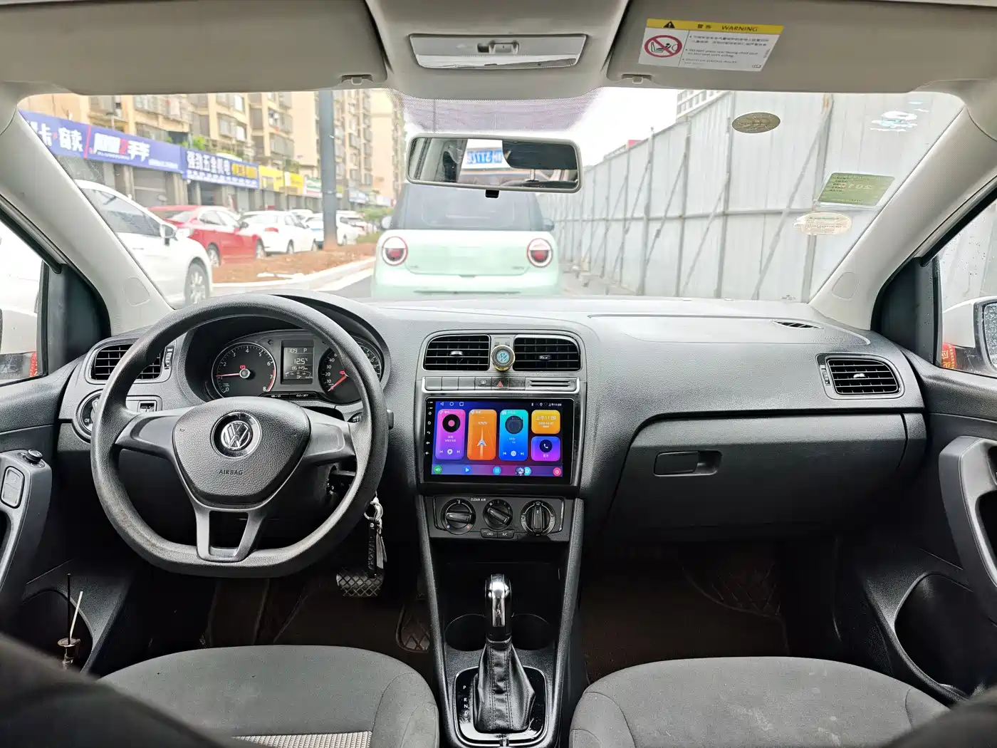 Volkswagen Polo 2016 1.4L Automatic Trend фото 9