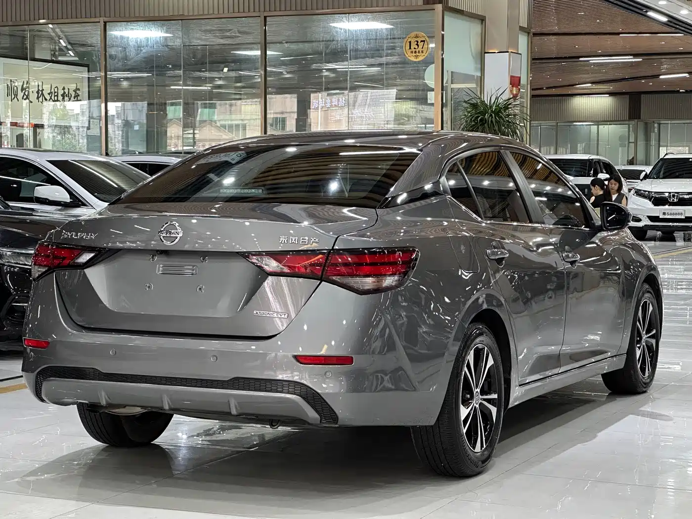 Nissan SYLPHY, миниатюра 13