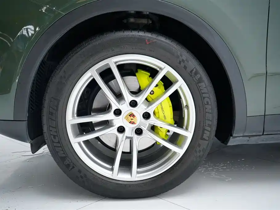 PORSCHE CAYENNE NEW ENERGY