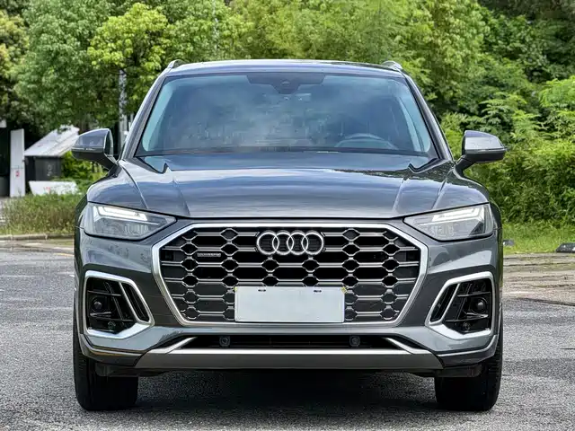Audi Q5L 2021 40 TFSI Luxury Dynamic — фото 2