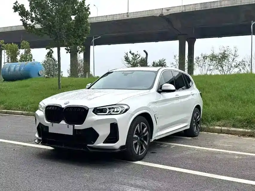 BMW iX3 2024 2022 Facelift Leading Model