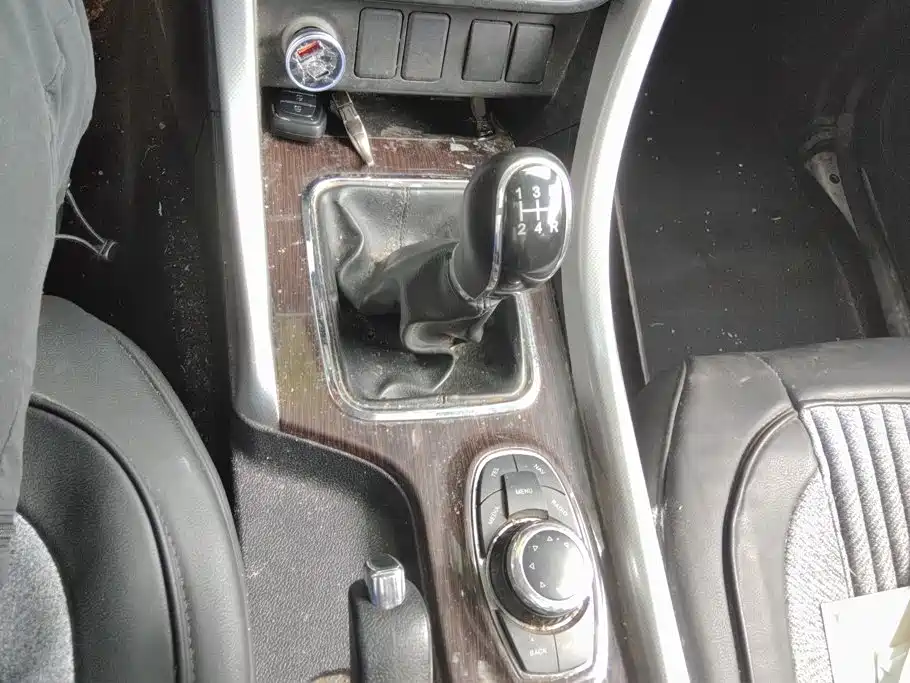 BAIC Huansu S3 2017 2016 S3L 1.5L Manual Premium