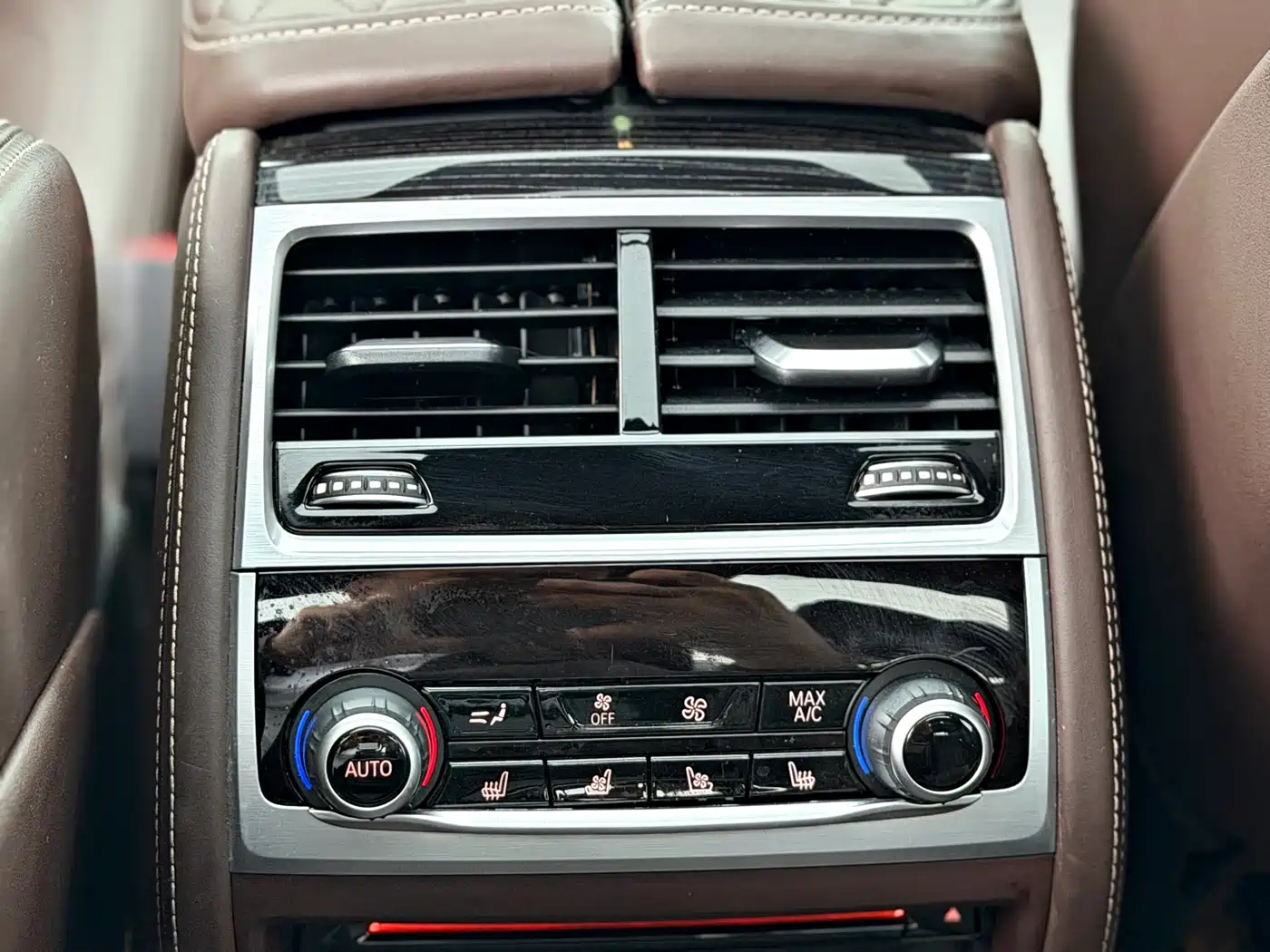 BMW 7 Series 2019 740Li Exclusive M Sport Package фото 11