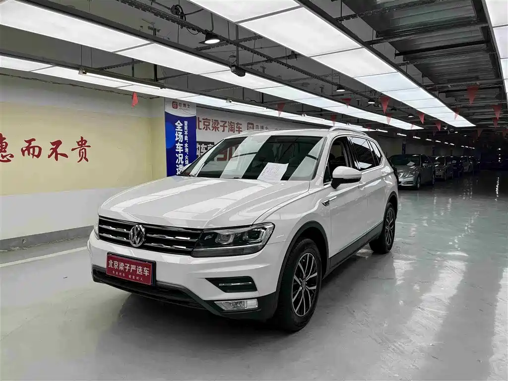 Volkswagen Tiguan L 2017 330TSI Automatic 2WD Luxury Edition фото 2