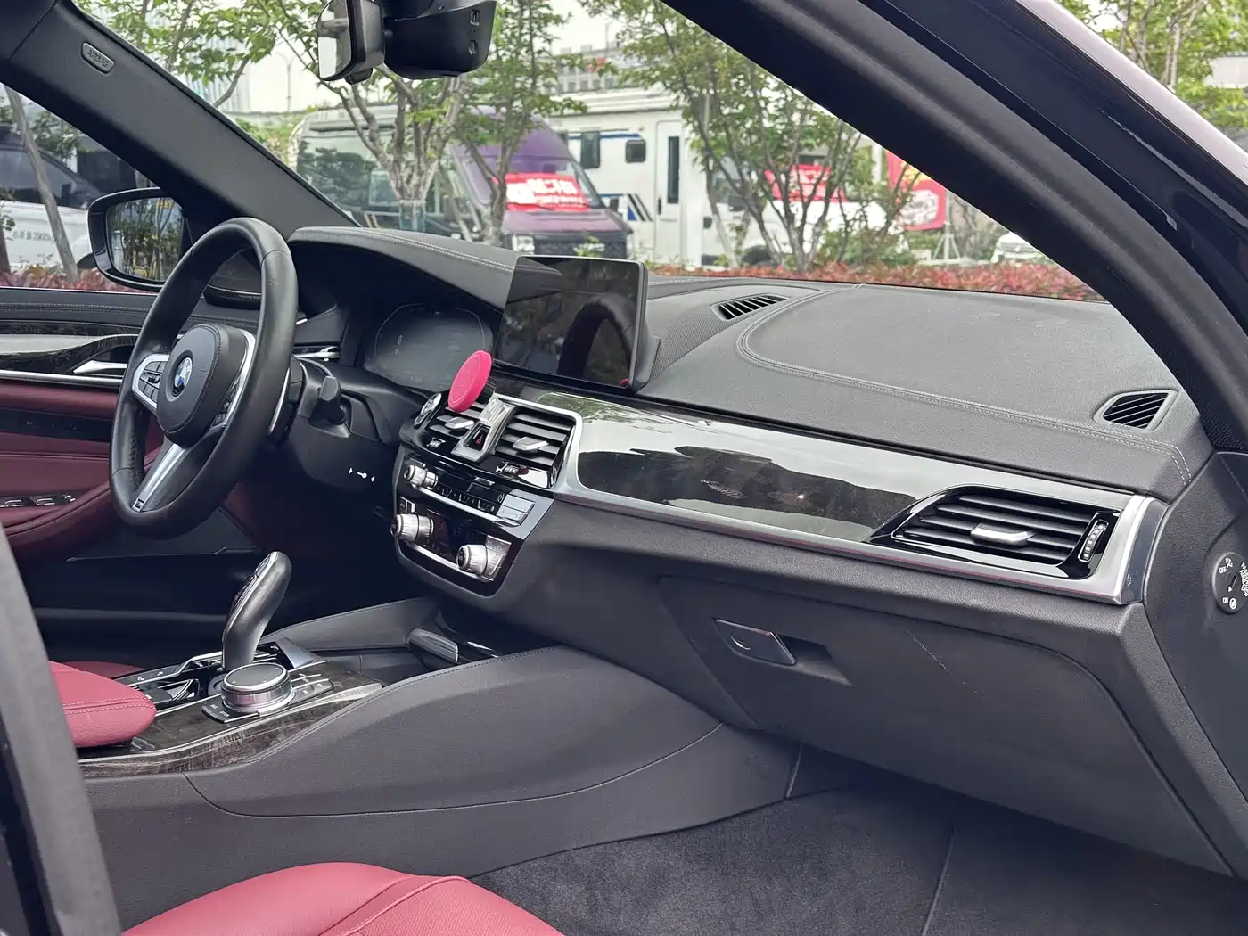 BMW 5 Series 2020 530Li Exclusive M Sport Package фото 21