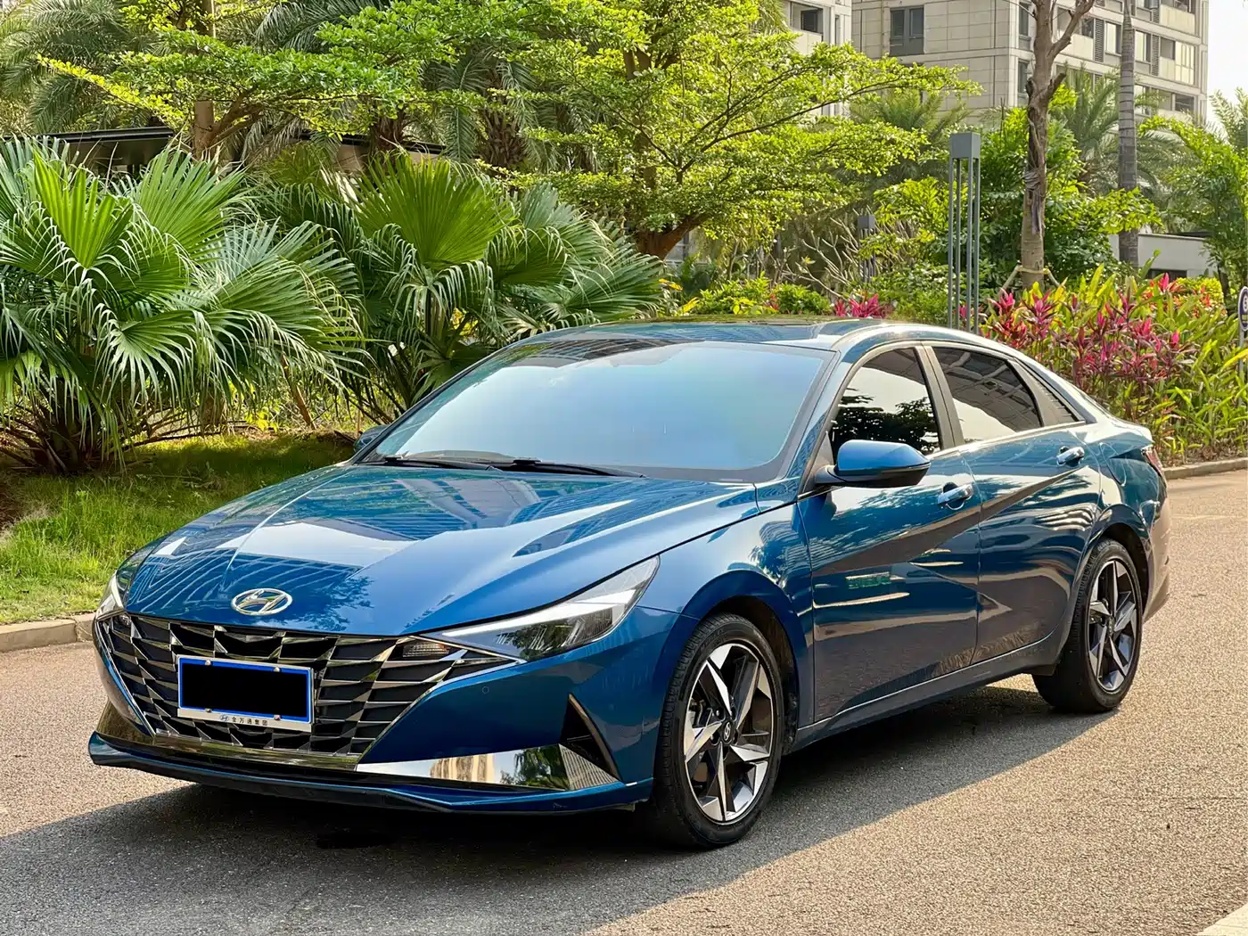 Hyundai Elantra 2022 1.5L CVT LUX Premium Edition