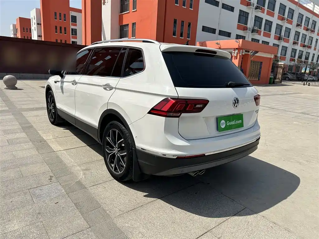 Volkswagen Tiguan L 2020 330TSI Auto 2WD Smart Luxury China VI фото 5