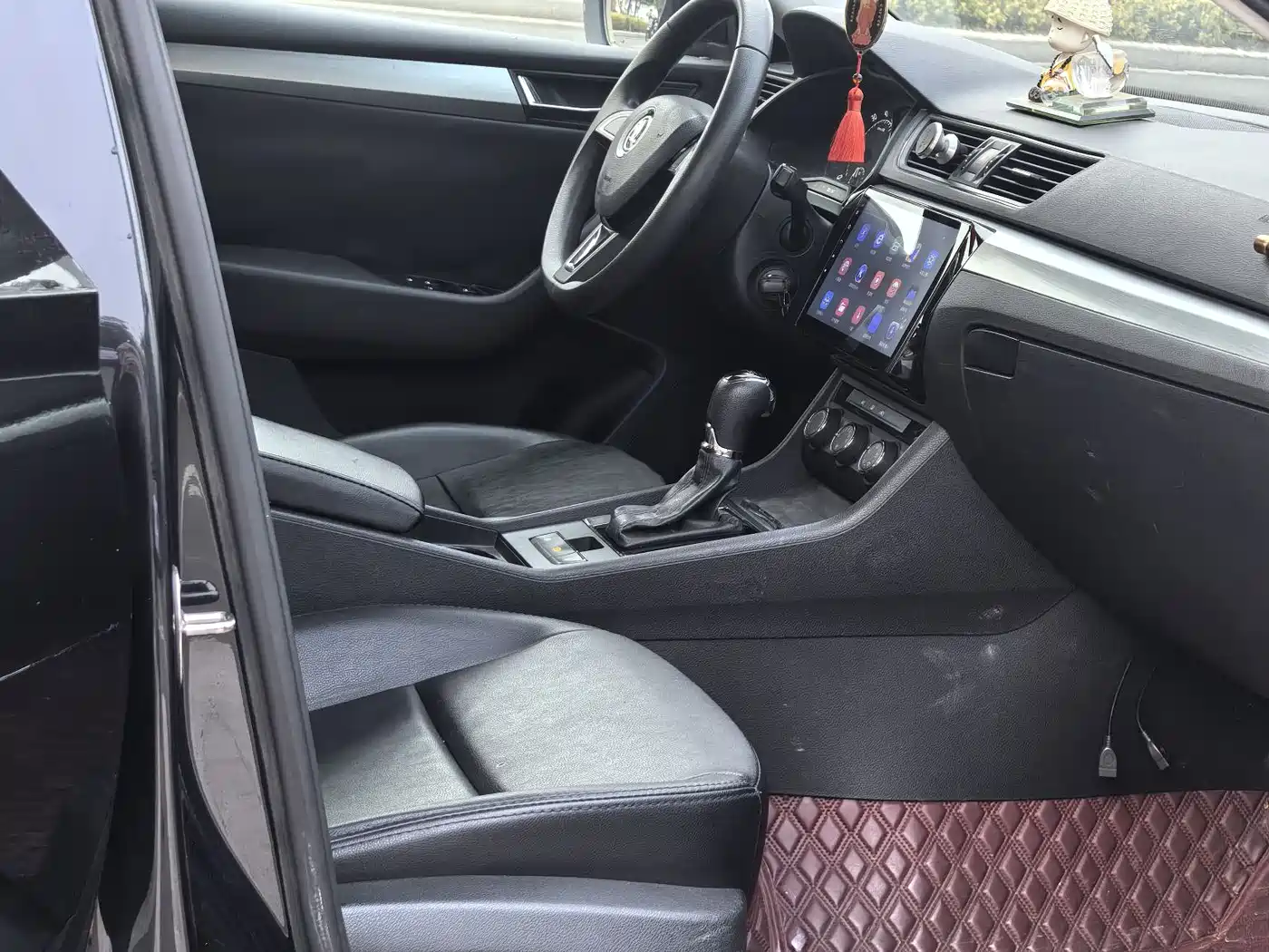 Škoda Superb 2016 TSI280 DSG Advance Edition фото 9