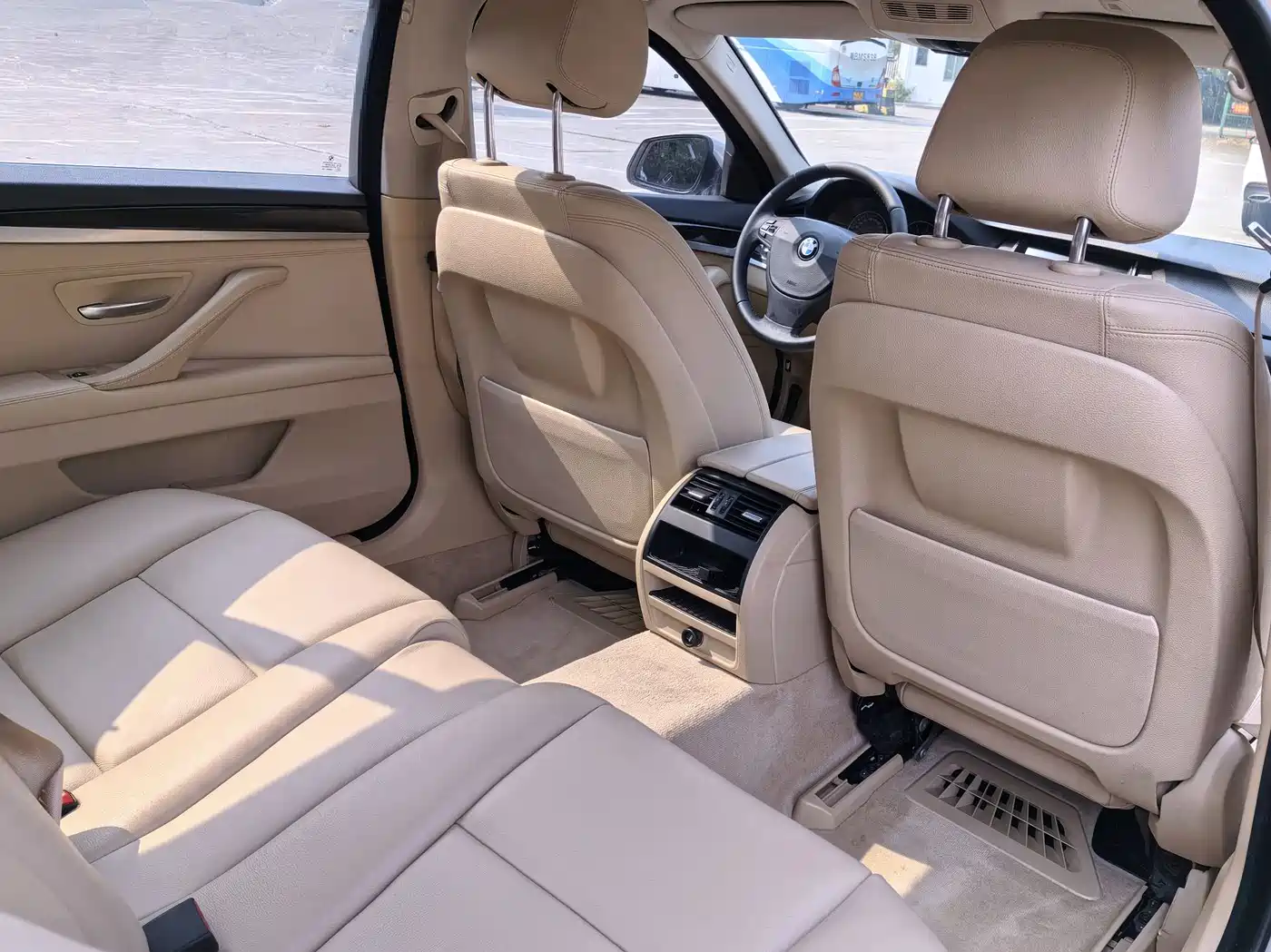 BMW 5 Series 2014 525Li Leading фото 6