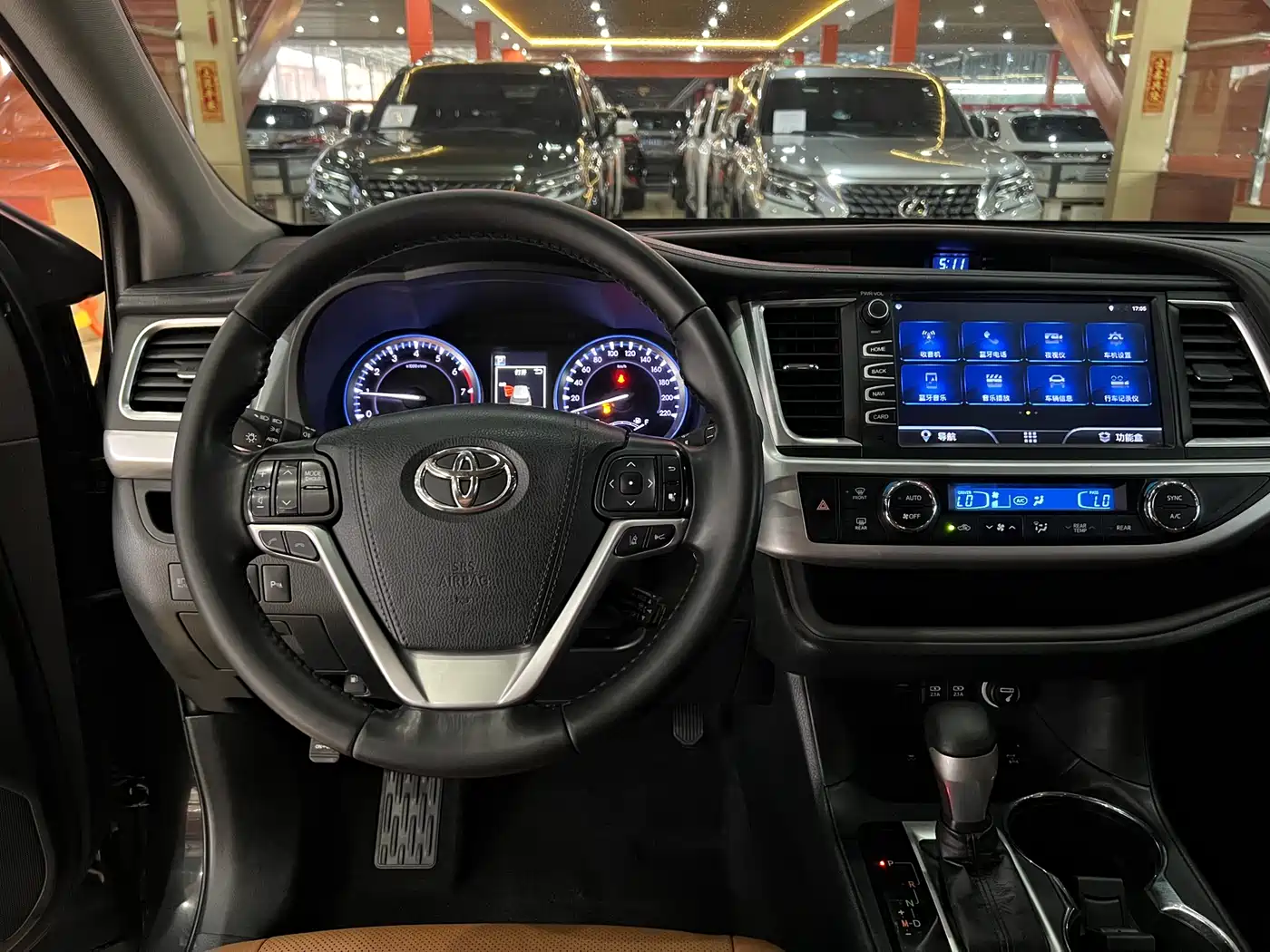 Toyota Highlander 2018 Model 2.0T 4WD Knight Edition 7-Seater China VI фото 9