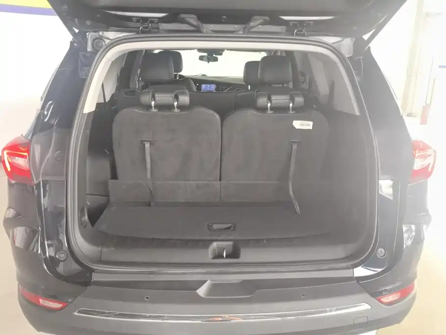 Фото 4 - Buick Enclave