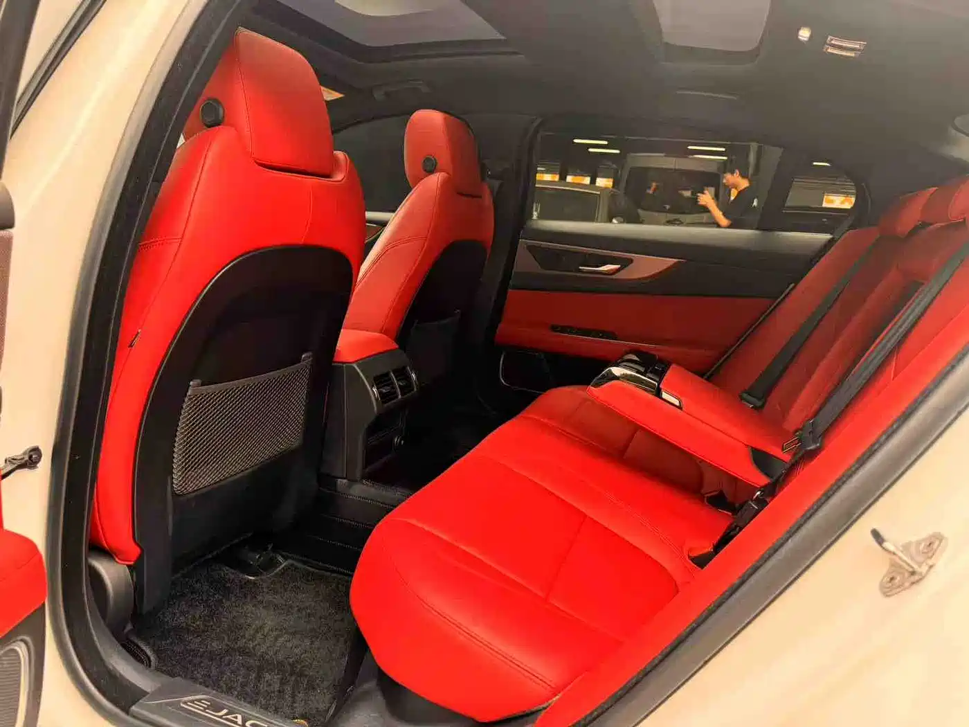 Jaguar XEL 2021 2.0T 250PS R-DYNAMIC S Progressive Sport Edition фото 8