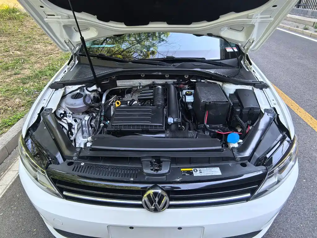 Volkswagen Lamando 2017 230TSI DSG Trend Edition фото 18