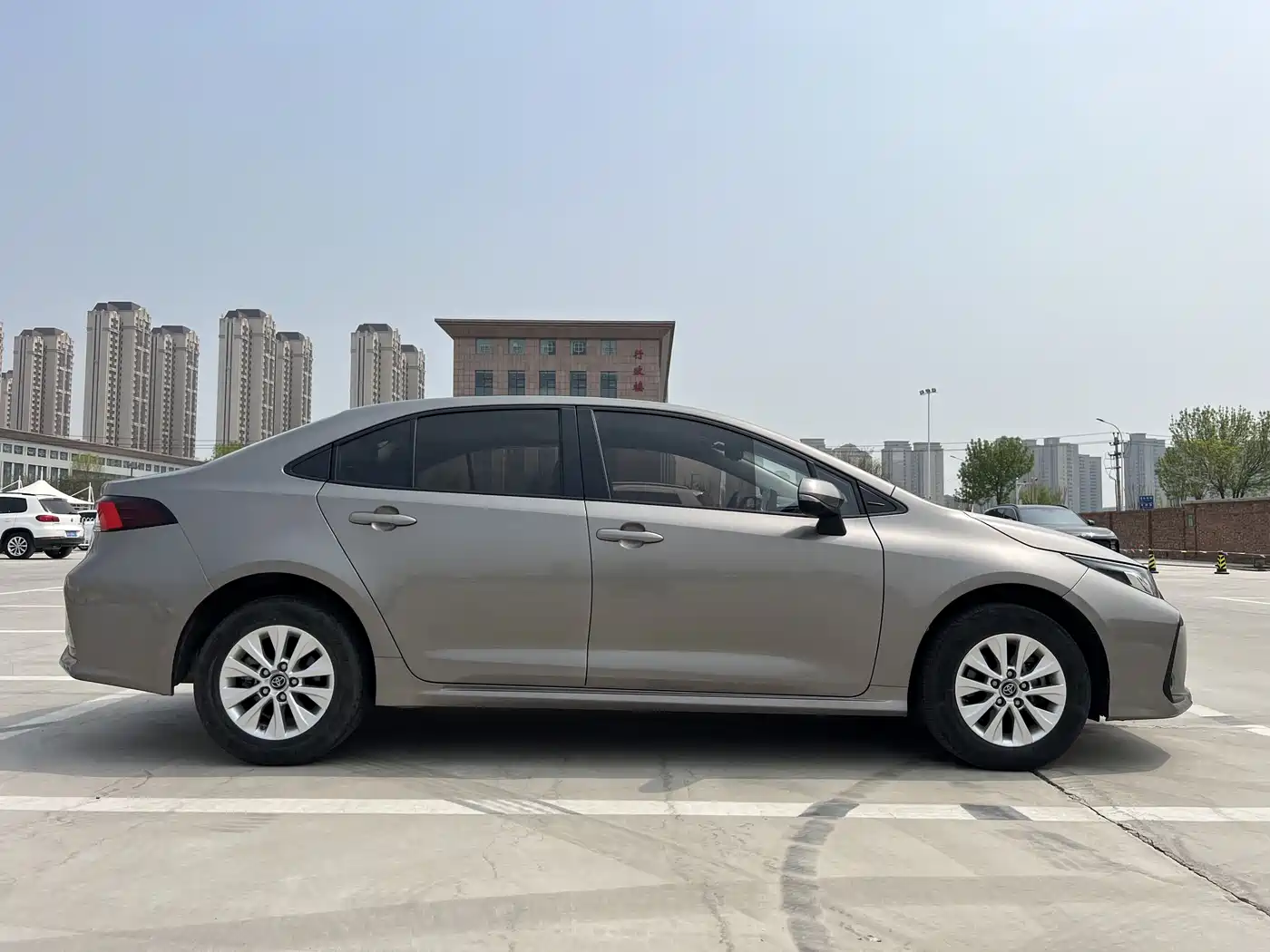 Toyota Corolla 2019 1.2T S-CVT GL Pioneer Edition фото 7