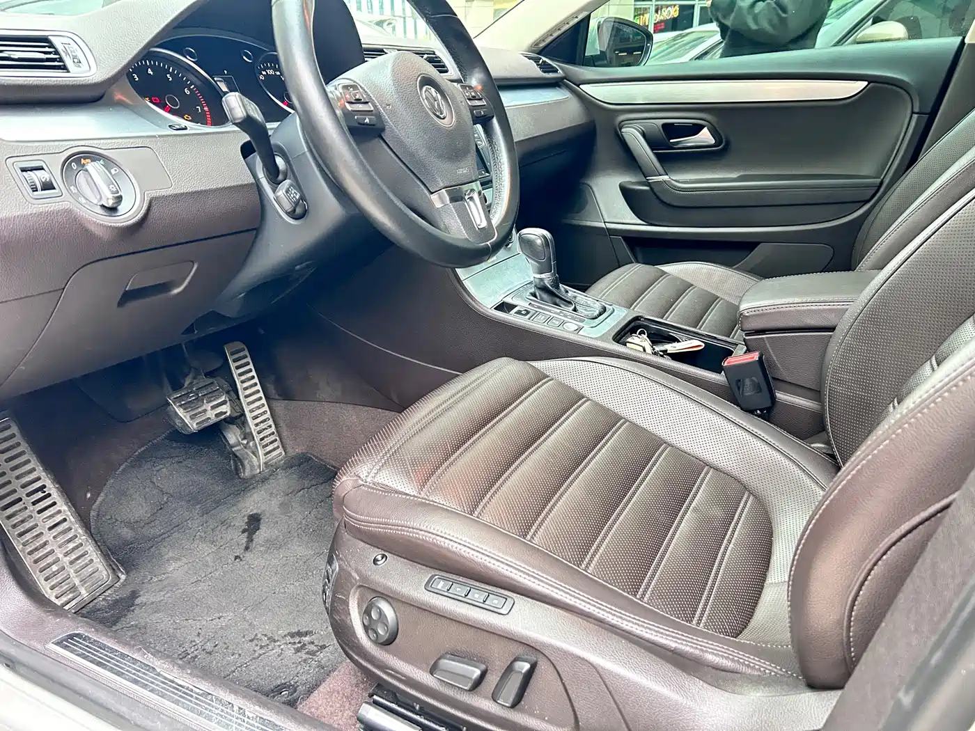 Volkswagen FAW-Volkswagen CC 2016 Model 1.8TSI Luxury фото 16
