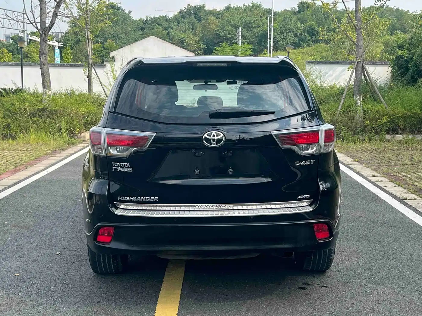 Photo 5 - Toyota Highlander