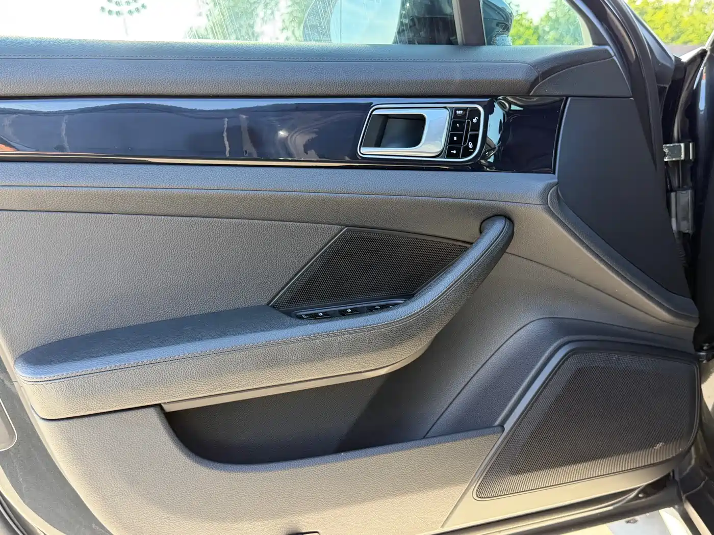 Porsche Panamera 2017 Panamera 3.0T фото 8