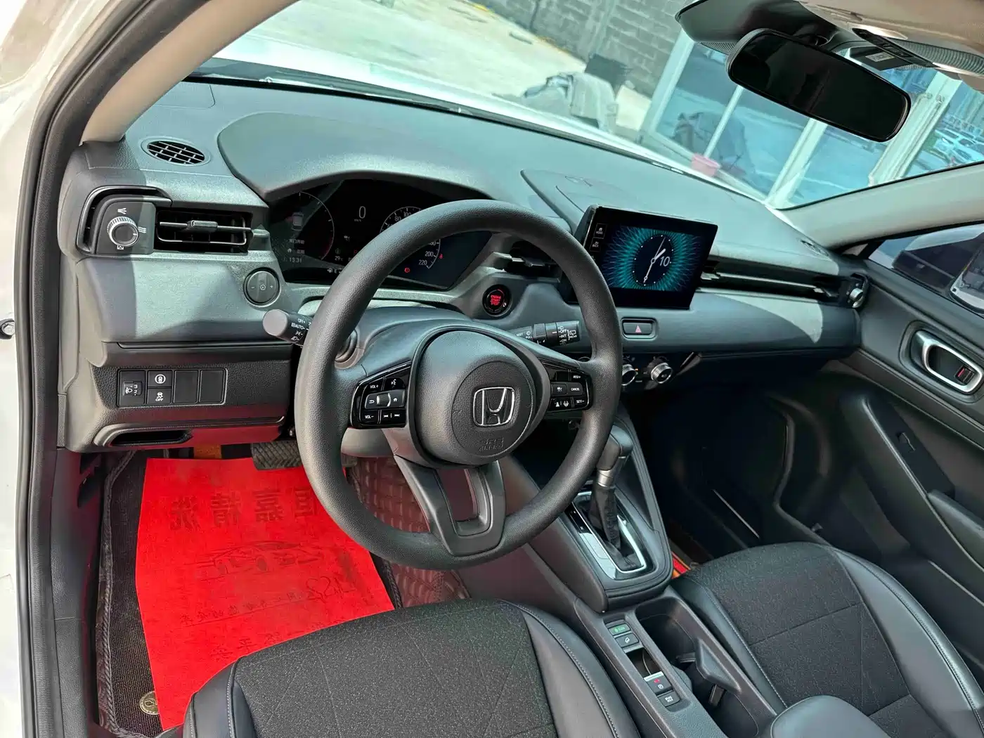 Фото 9 - Honda Vezel