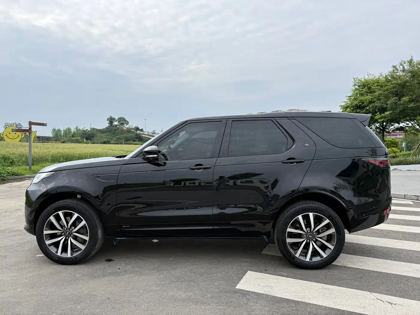 Land Rover Discovery 2021 360PS R-Dynamic SE фото 8