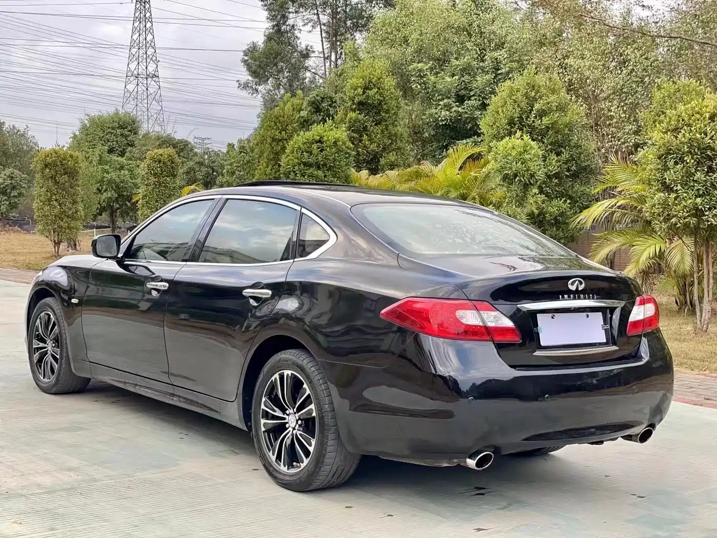 Infiniti M Series 2012 M25L Comfort Edition фото 9