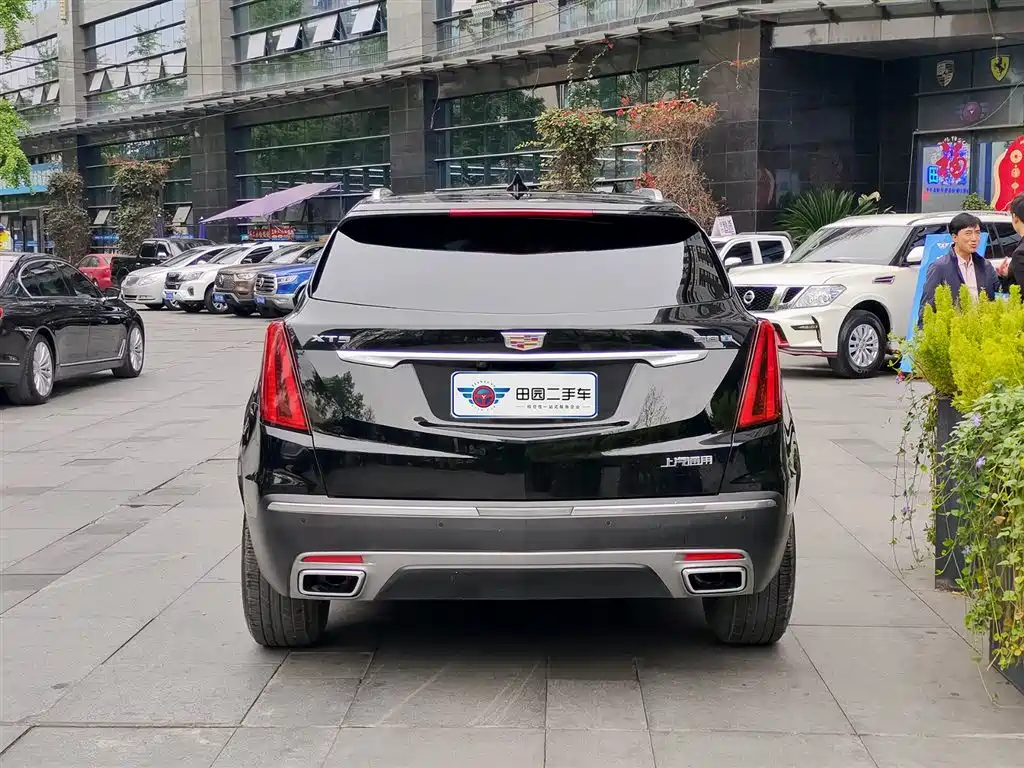 CADILLAC XT5