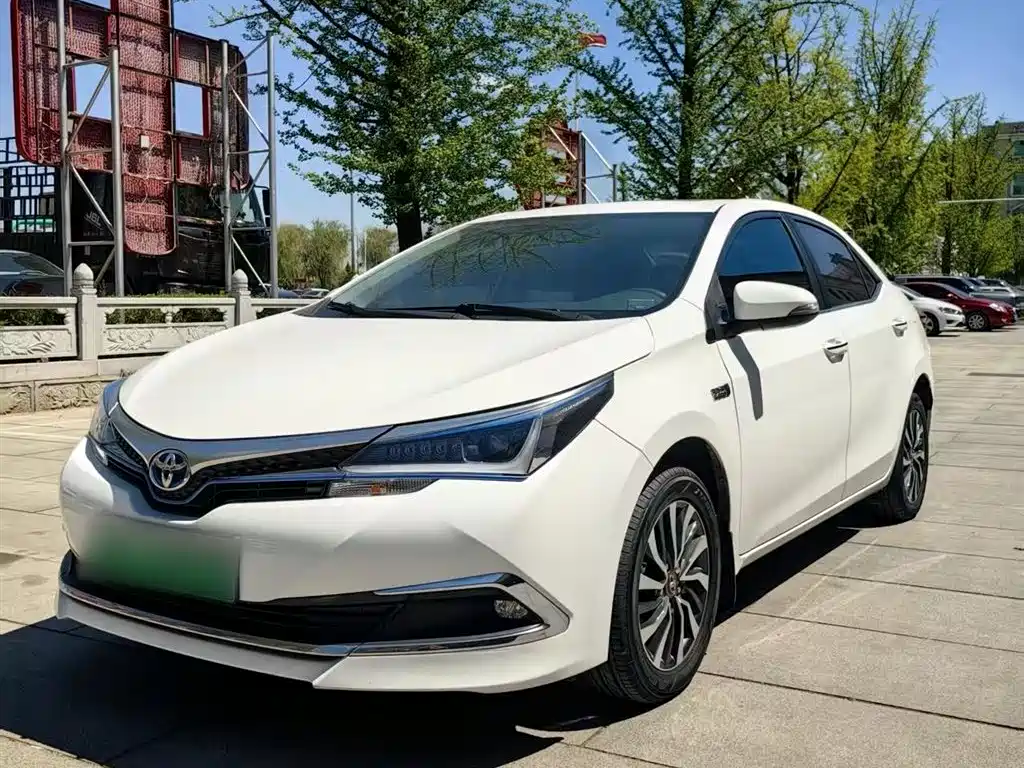 Toyota Corolla Twin Engine E+ 2019 1.8L E-CVT Leading Edition