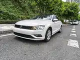 Photo 1 - Volkswagen Lamando