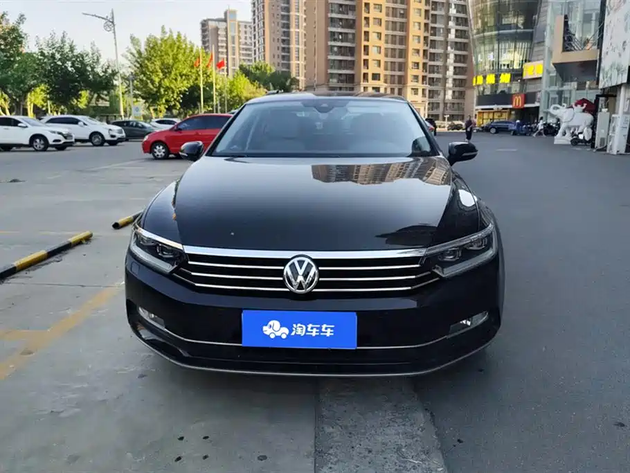 Volkswagen Magotan 2019 330TSI DSG Premium China V фото 2