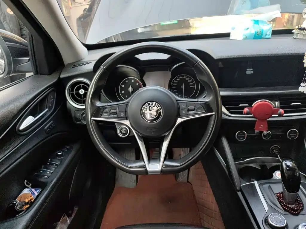 Alfa Romeo Stelvio 2019 2017 2.0T 200HP Elite