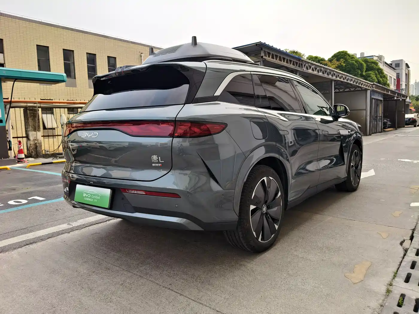 BYD TANG L