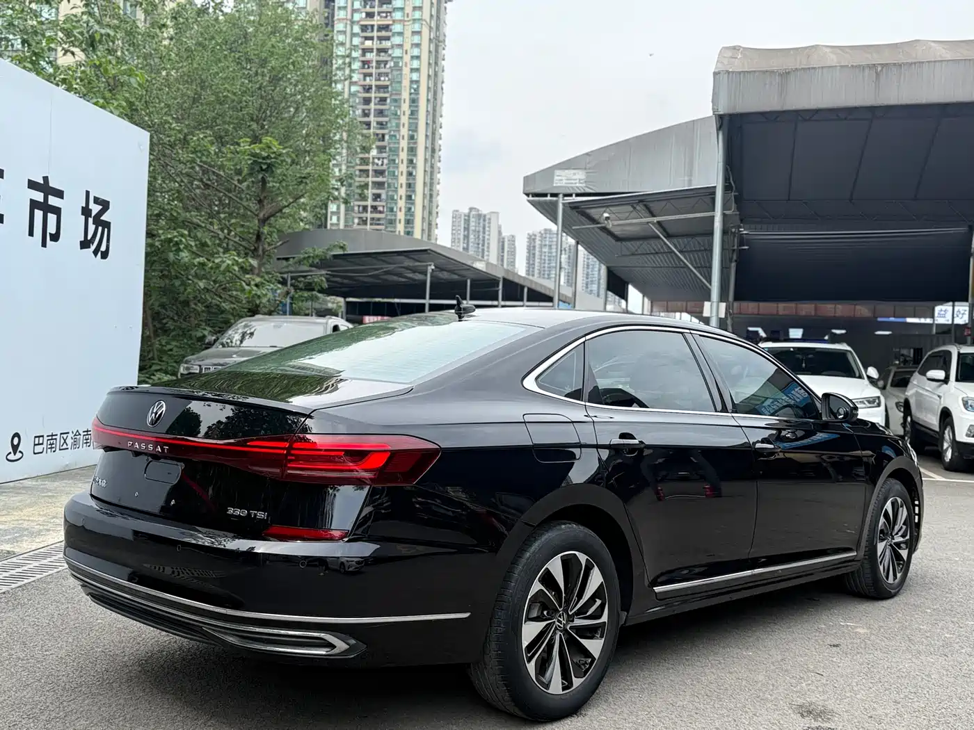 Volkswagen Passat 2023 330TSI Elite Edition фото 6